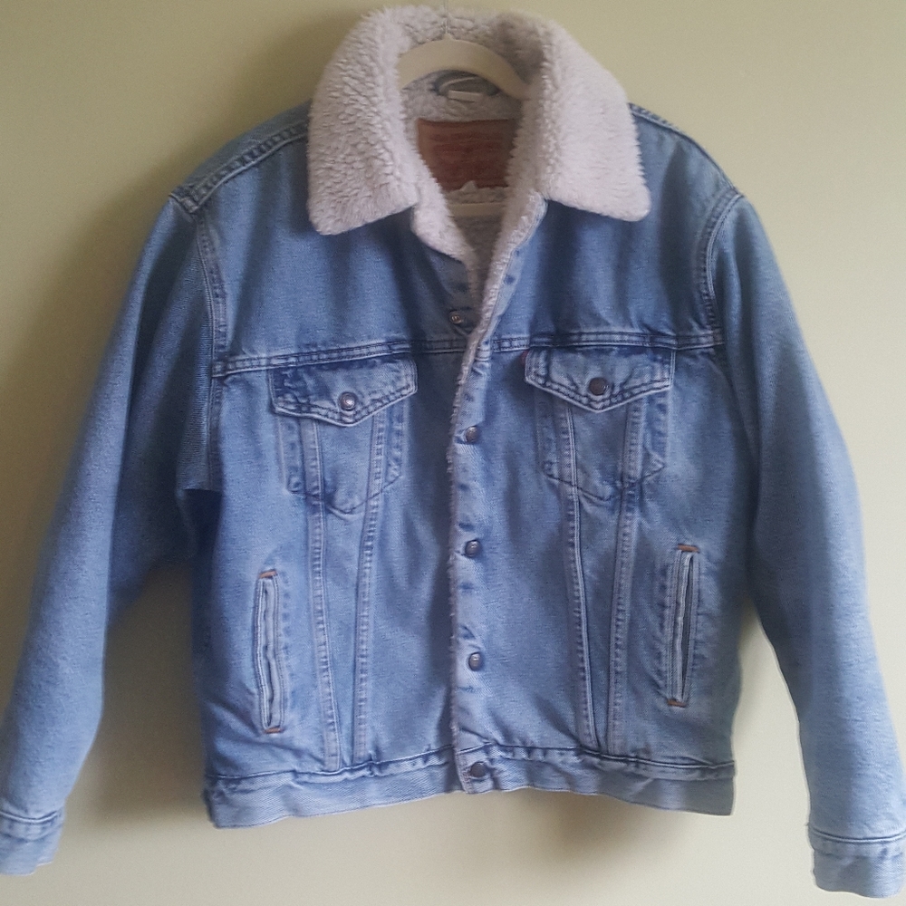 Vintage Levis fleece Denim Jacket